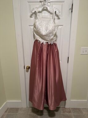 Dave & Johnny White Lace Bodice with Mauve Satin Skirt Prom Dress
